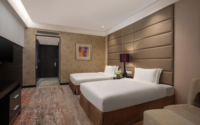 Crowne Plaza Shanghai Xiayang Lake by IHG