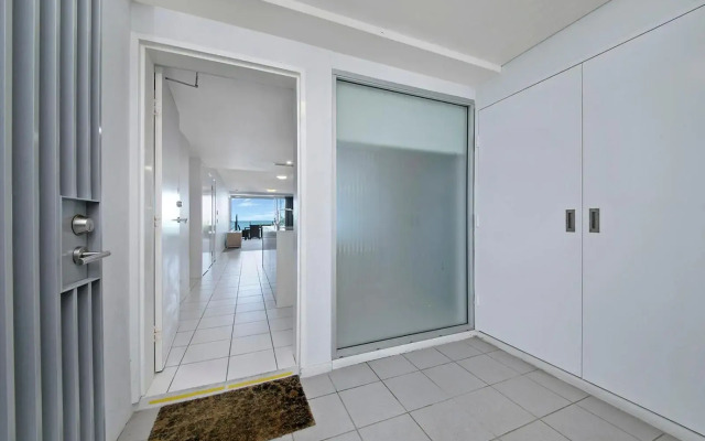 Echelon Apartments