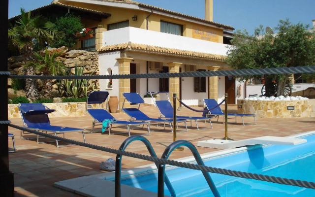 Villa Carlo Resort