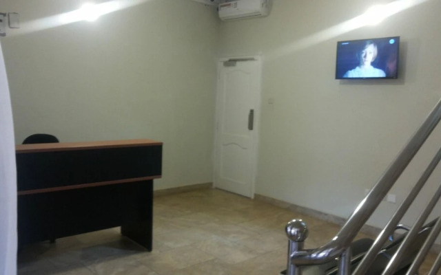 Daks Hotel Kirinya