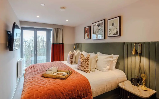 Waterside Living I Luxe Apartments