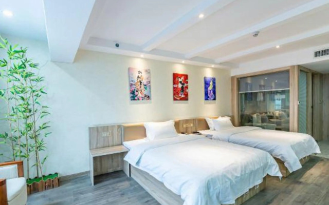 Gui Yang HeRun  Hotel