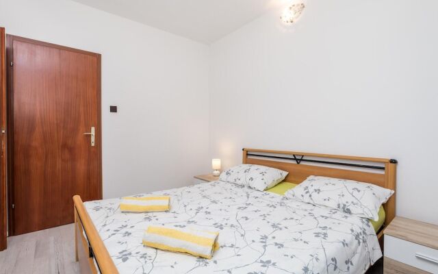 Beautiful Home in Senj With Wifi and 3 Bedrooms