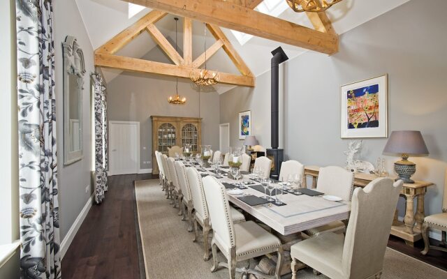Mill of Dess Lodge & Mill Cottage