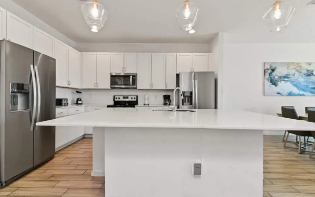 Beautiful Spacious House By Disney