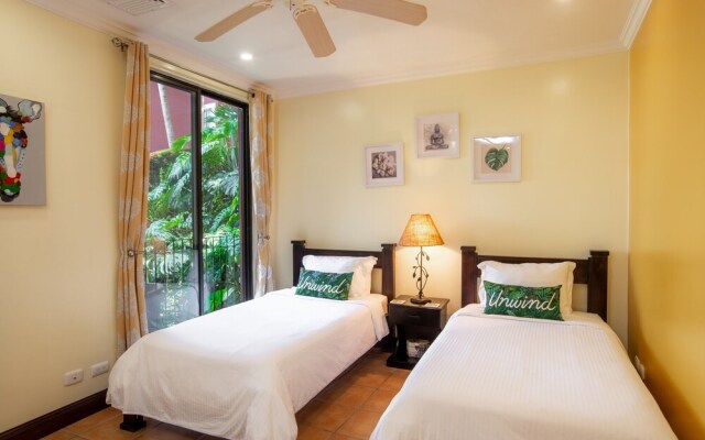 Peek-a-Boo Ocean view Condo at Reserva Conchal