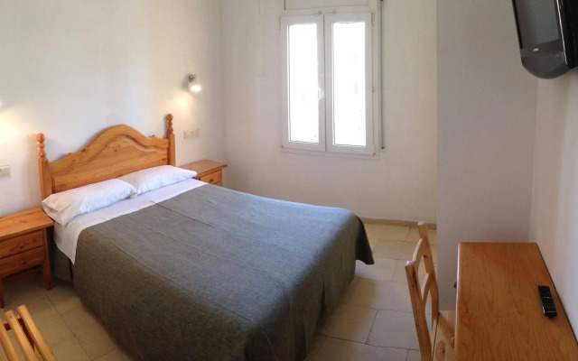 Hostal Rom