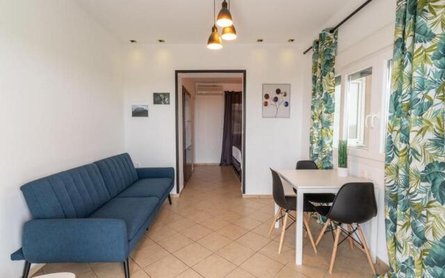 Veranda 2-Guest Apartment