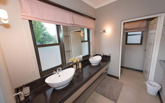Nyaleti Lodge