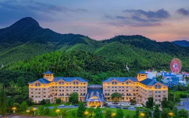 Virgin Hotel Radisson, Yinrun Town, Anji