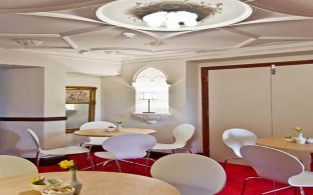 Redhill House Boutique Hotel Bristol Airport