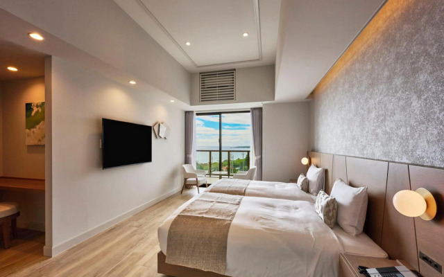 Hotel Shigira Mirage