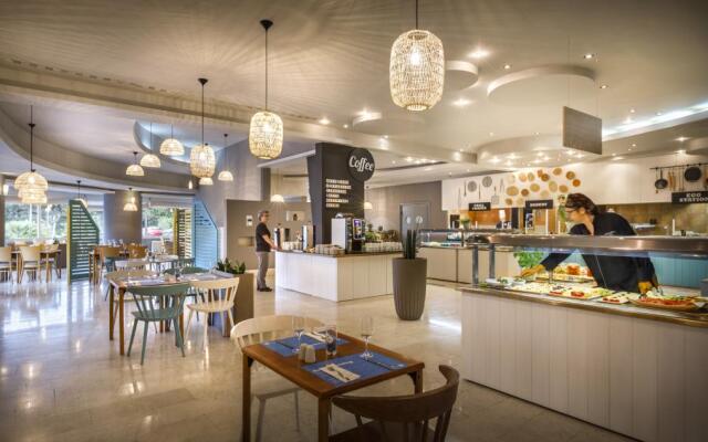 Miramar Sunny Hotel & Residence