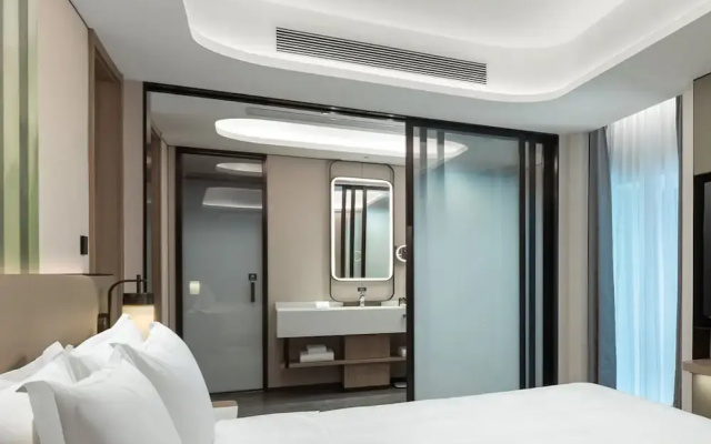 Holiday Inn  & Suites Shanghai Changfeng by IHG