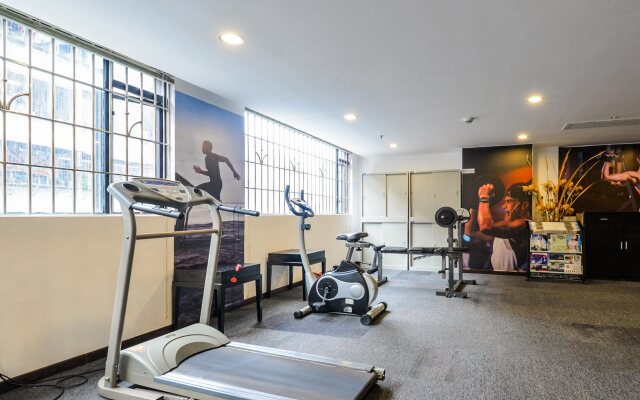 Henry Business Hotel