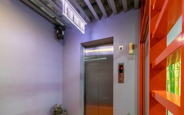 The Rooftop Residence Hostel