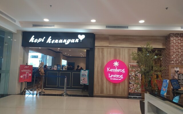 Modern Residence 3 by Hendra