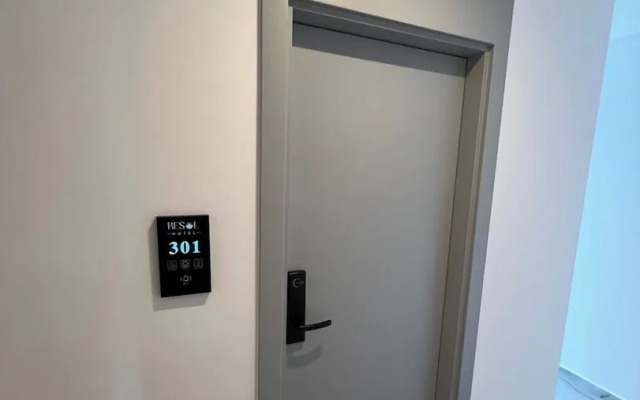 Resol Hotel 2