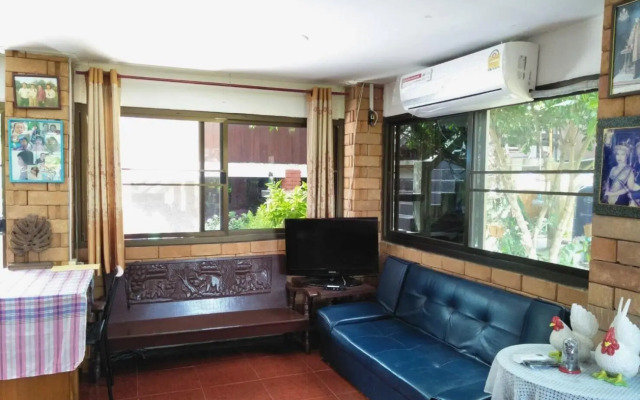 Oui Kaew Homestay