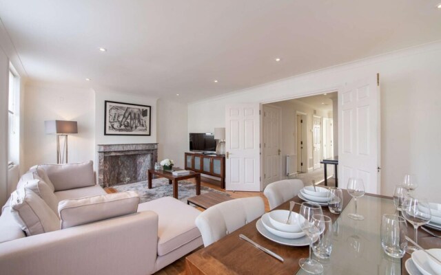 Modern 2 Double Bedroom Apartment in Kensington