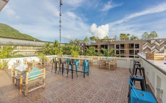 Club 22 Kamala Suites