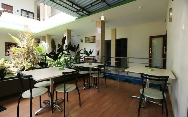 Airy Terminal Tirtonadi Setiabudi 45 Solo