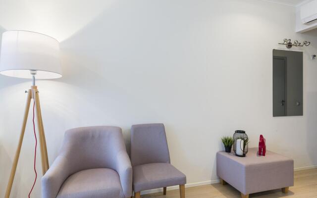 Максимус на Академика Павлова 7