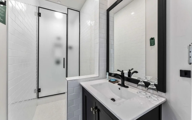 The Inn On Officers Garden