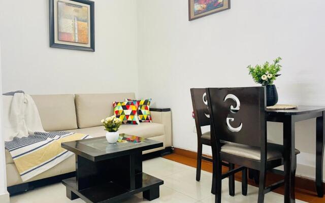 Bluo Studio Defence Colony Mkt - Kitchen, Balcony