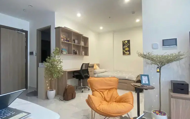 LA Nest