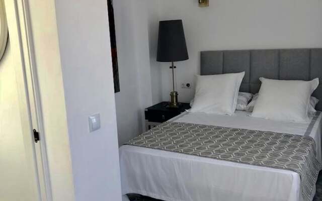 La Sala Shabby Chic Bungalow In 5 Min Walk From The Puerto Banus Beaches