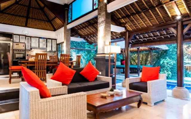 Villa Tunjung Batubelig 4 bedrooms