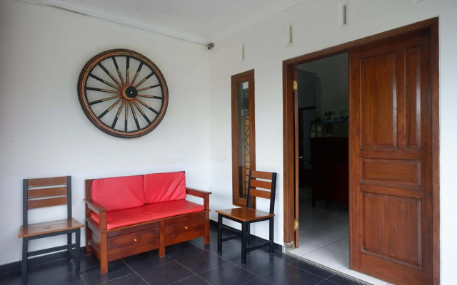 OYO 2718 Backpacker's Homestay Jlegong
