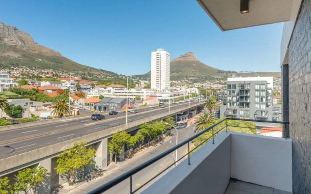 Stylish 2 Bedroom Luxury Apartment In Gardens