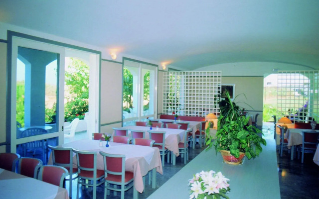 Mantenia Hotel