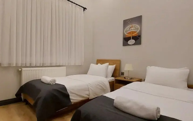 Professionally Maintained Spacious New Suites 2-3