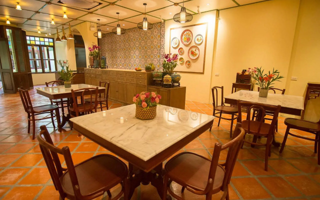 Woo Gallery and Boutique Hotel