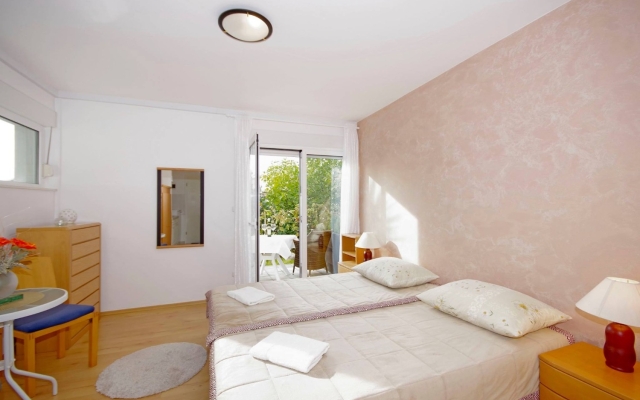 Studio apartment JaVi - free private parking: SA1 Trogir, Riviera Trogir