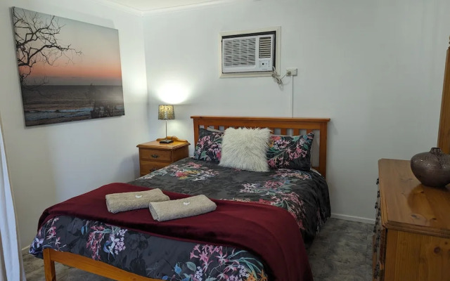 Kingscote Tourist Park and Family Units