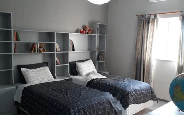 Ramzam - Spacious & Modern 3 bedroom apartment with roof terrace