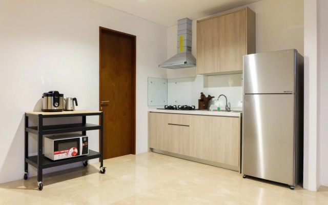 Spacious Elegant 3br Veranda Residence @ Puri Apartment