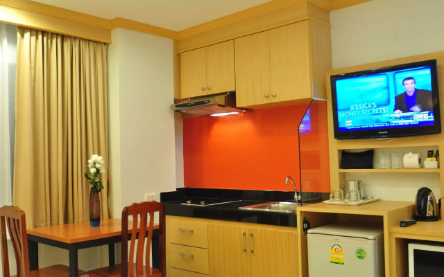 Green Harbor Hotel & Service Apartment