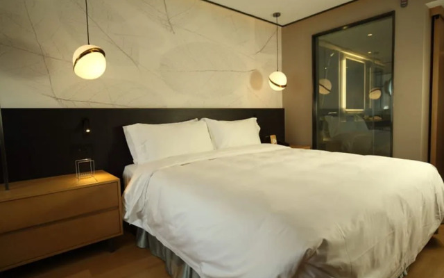 Rich Garden Hotel