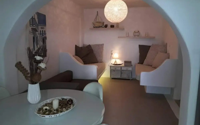 HELEN HOUSE-Minimal Perfection
