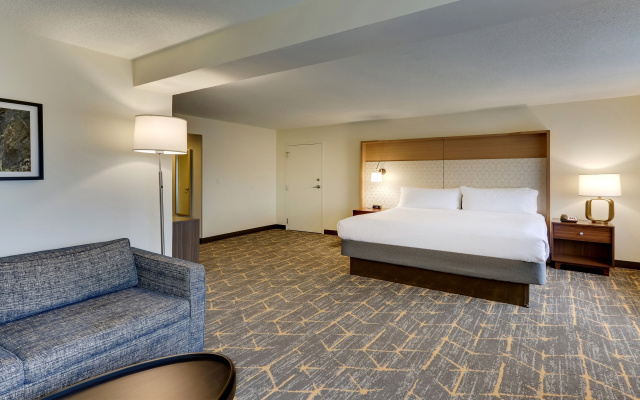 Holiday Inn Staunton Conference Center by IHG