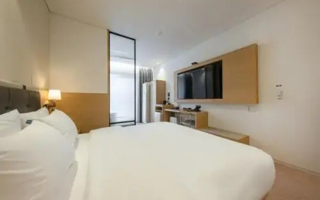 Masan Daisy Hotel