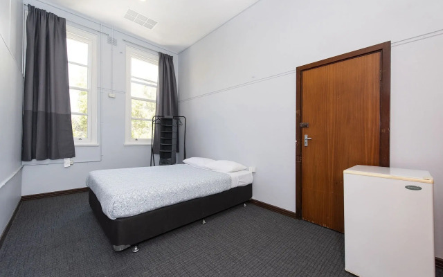 The Old Swan Barracks - Hostel