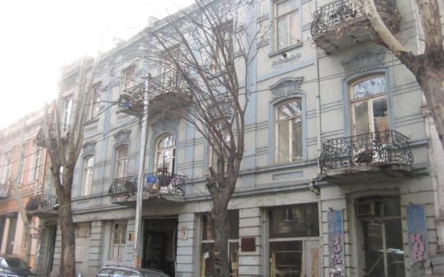 Apartment Old Street Dadiani 7