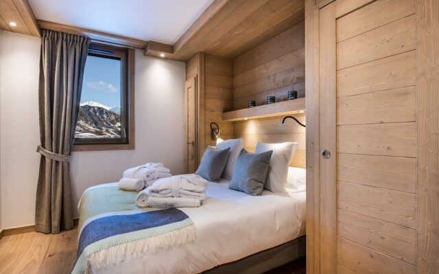 Yellowstone Lodge Chalet 4