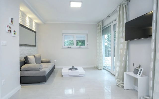 Tomana Apartment with Jacuzzi